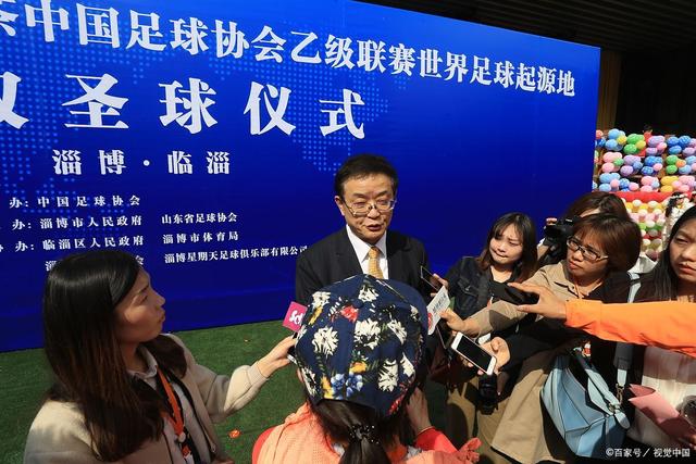 曼联主场遭遇惨败！短短五分钟丢两球，后防失误频现